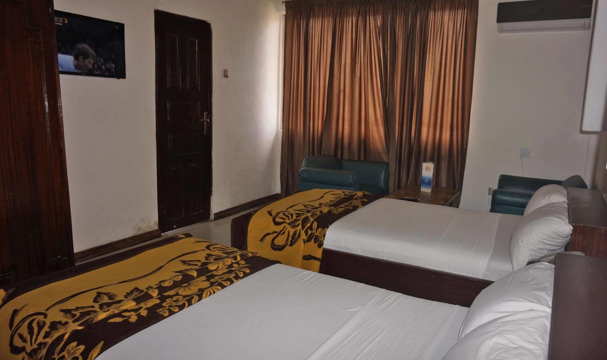 Niagara Hotel Accra Exterior foto