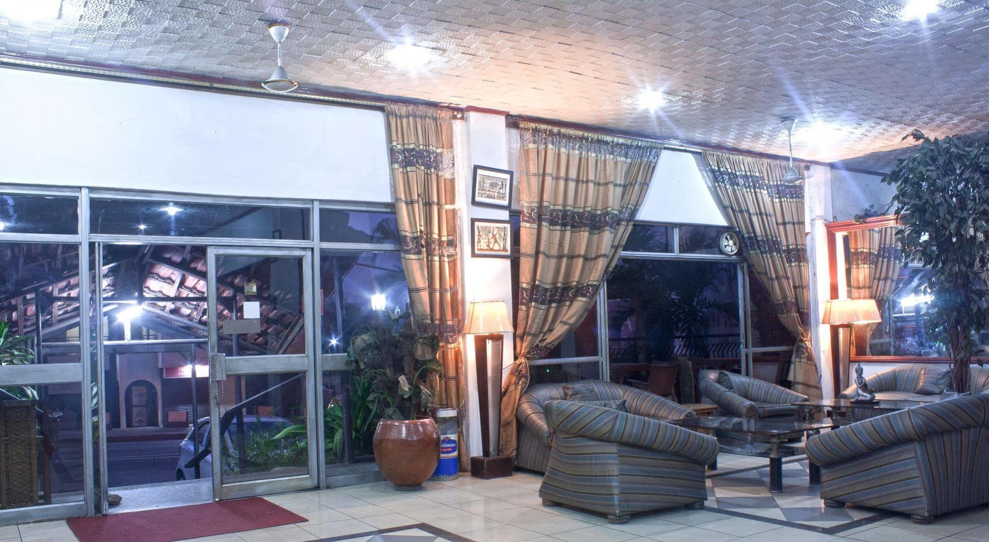 Niagara Hotel Accra Exterior foto