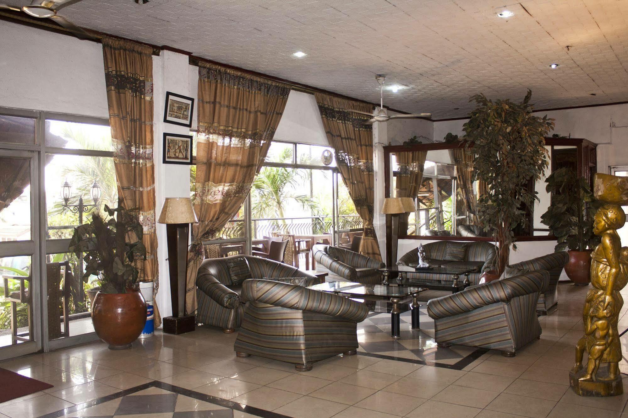 Niagara Hotel Accra Exterior foto